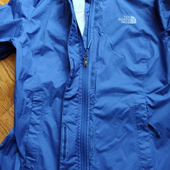 Women's blue windbreaker size extra small by The North face - Picture 6 of 7